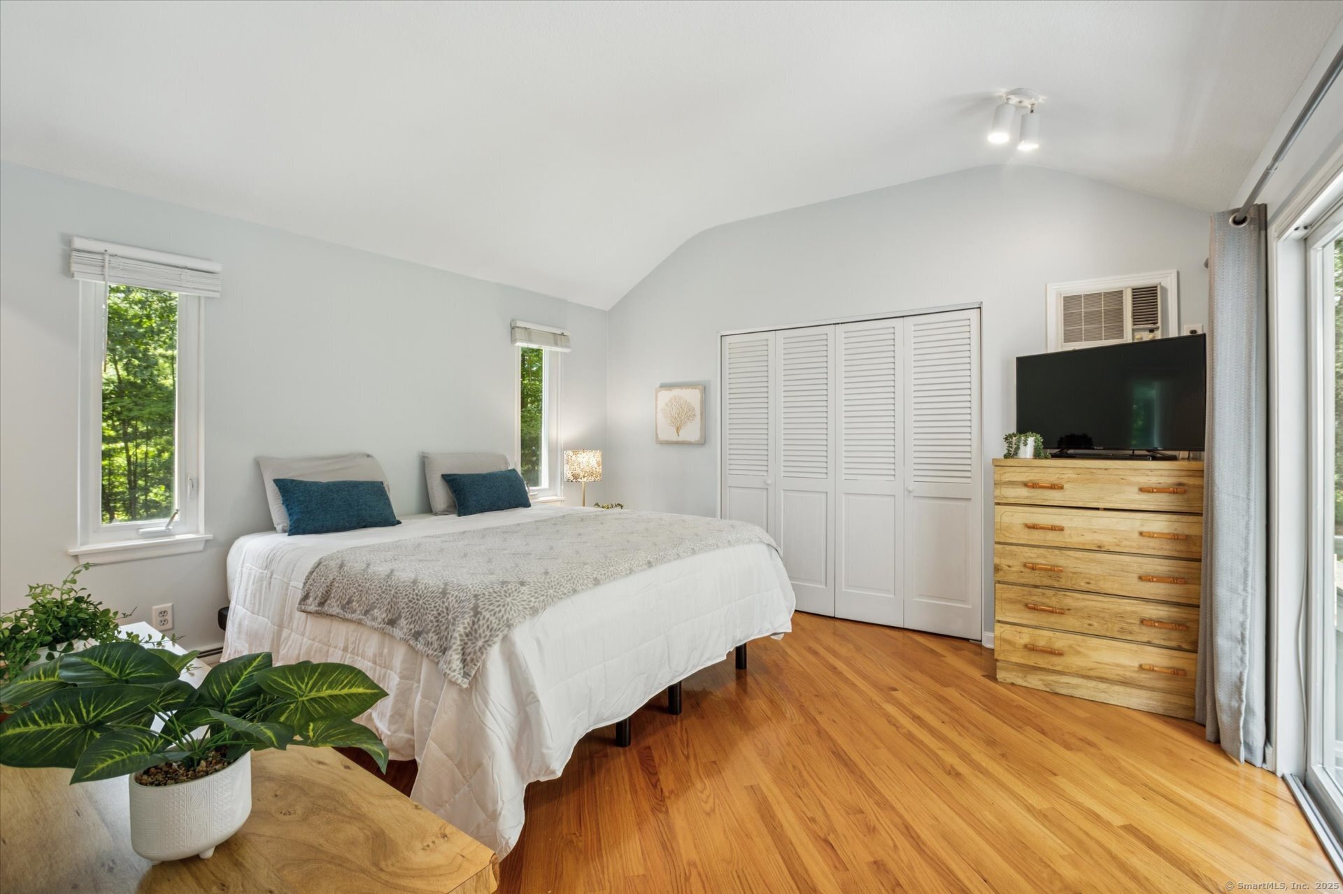 25 Tall Wood Hollow Avon CT 06001