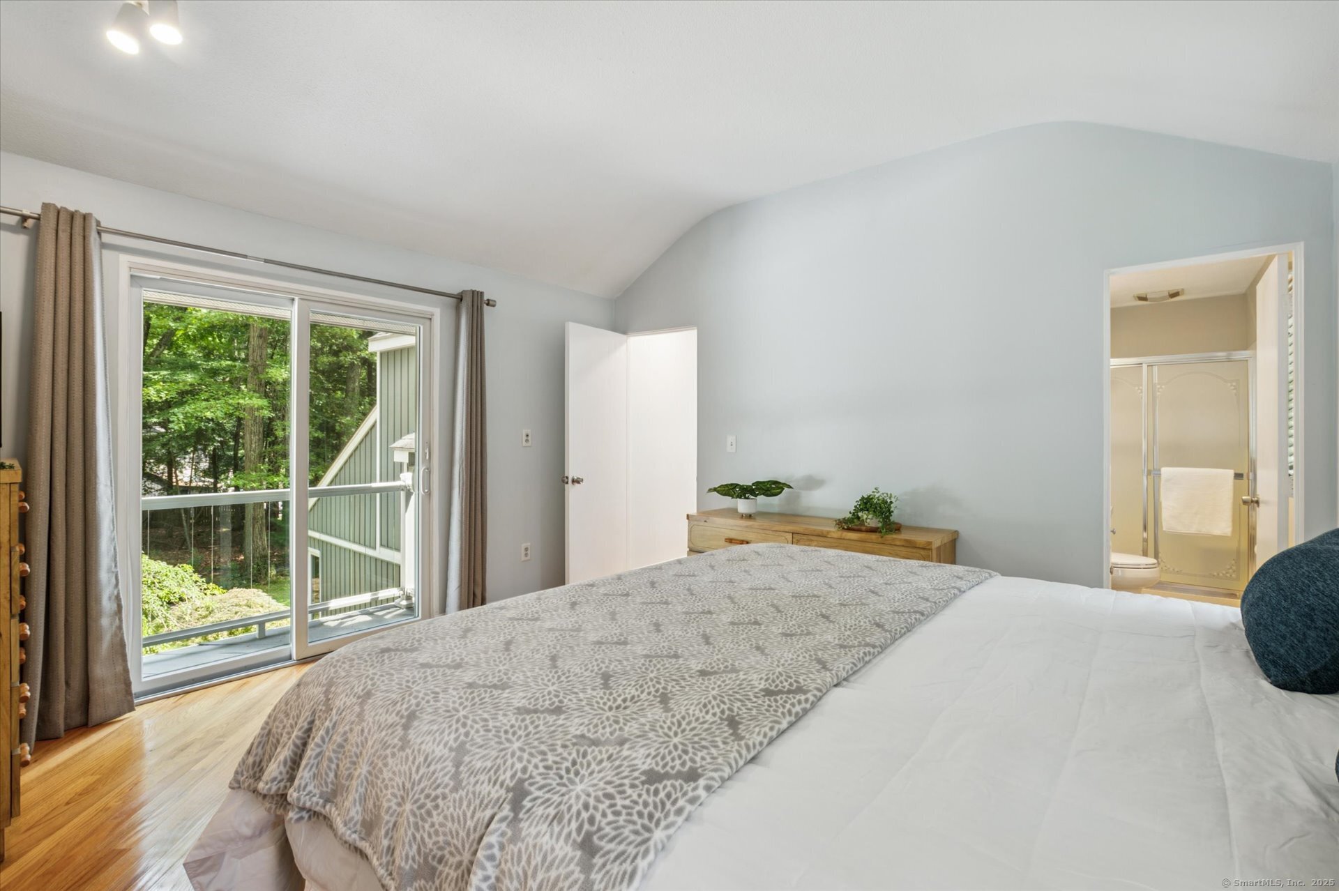 25 Tall Wood Hollow Avon CT 06001