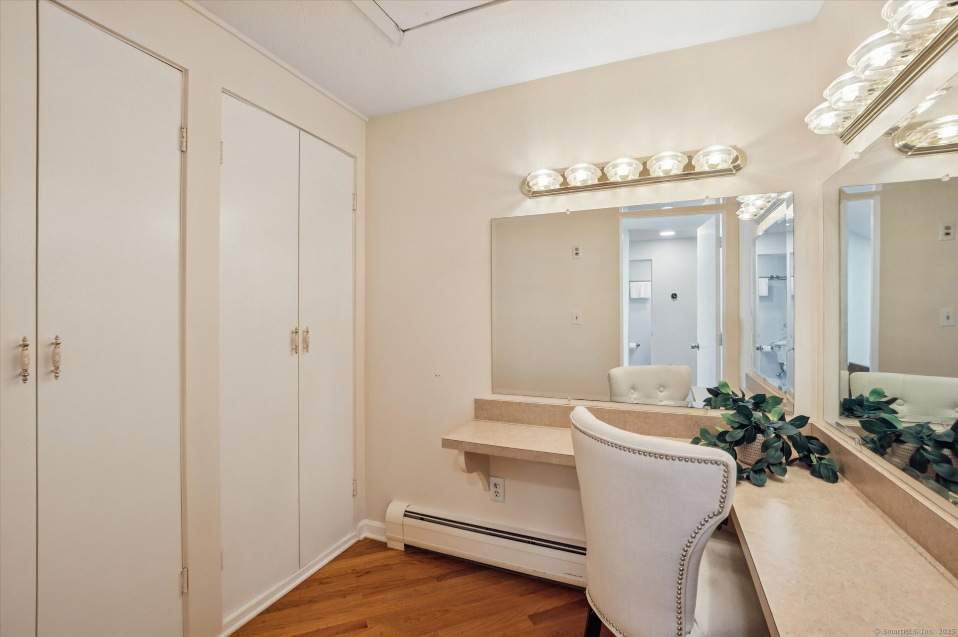 25 Tall Wood Hollow Avon CT 06001