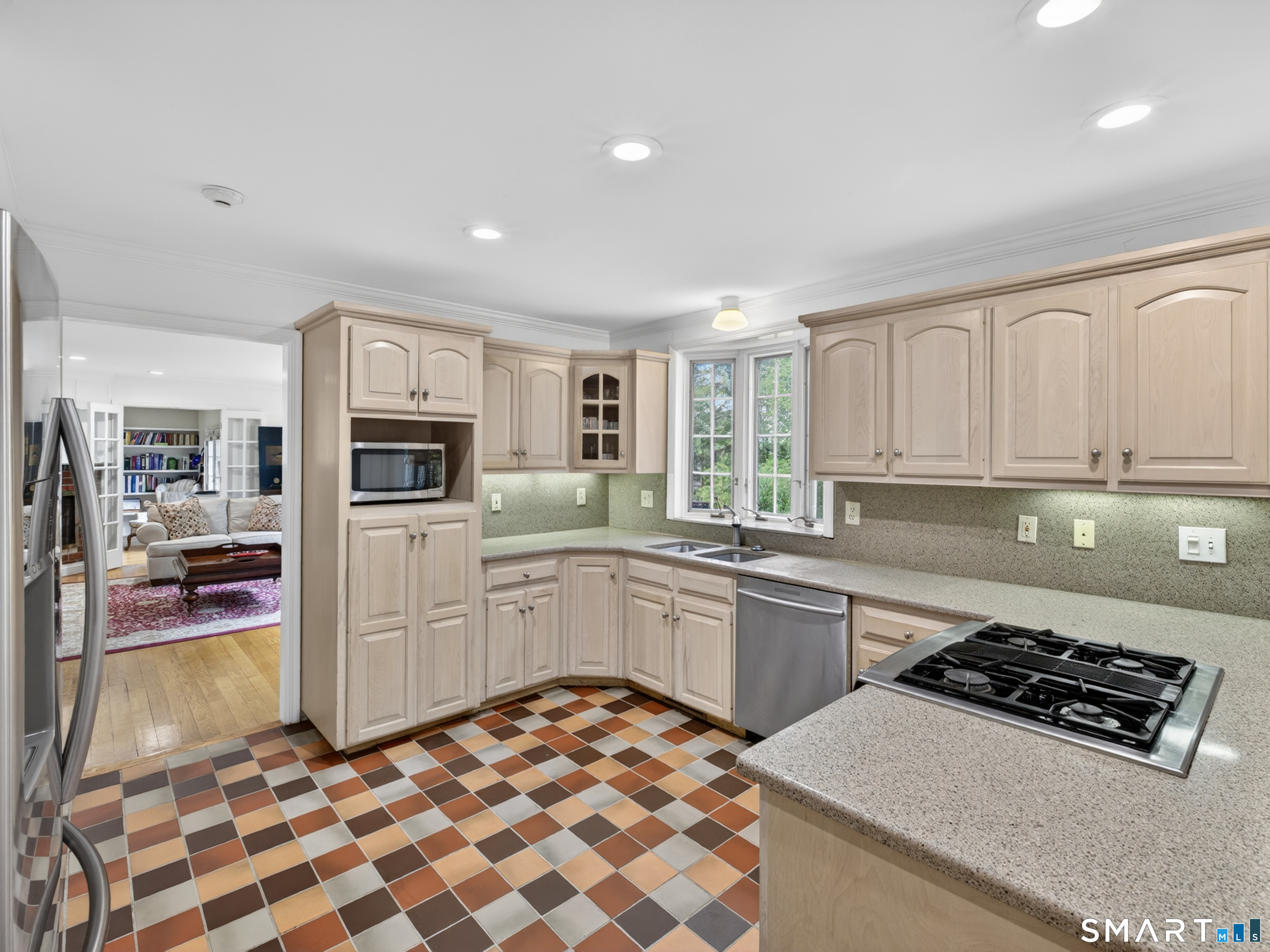 2 Larchwood Lane East Lyme CT 06333