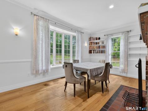 2 Larchwood Lane East Lyme CT 06333