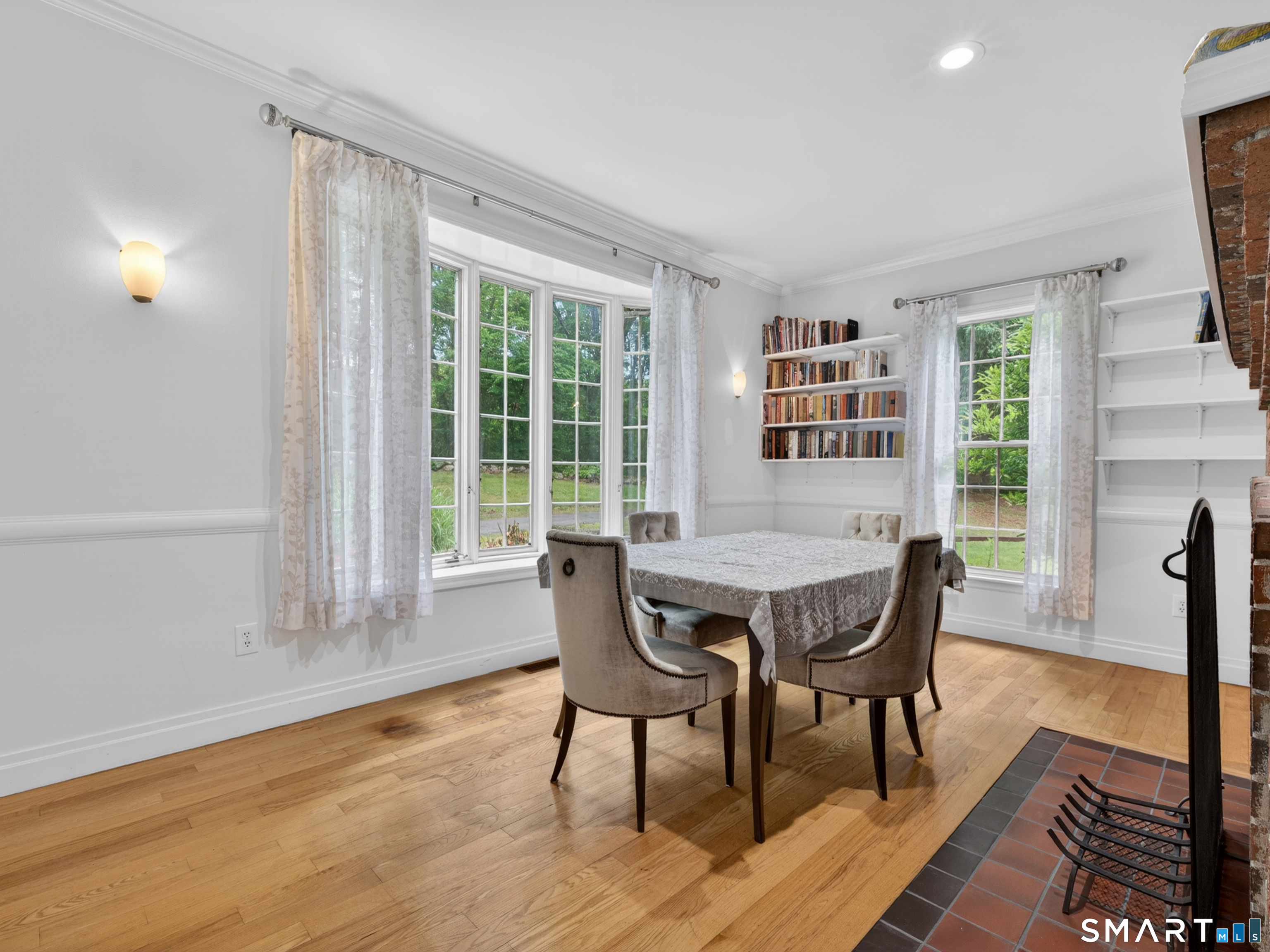 2 Larchwood Lane East Lyme CT 06333