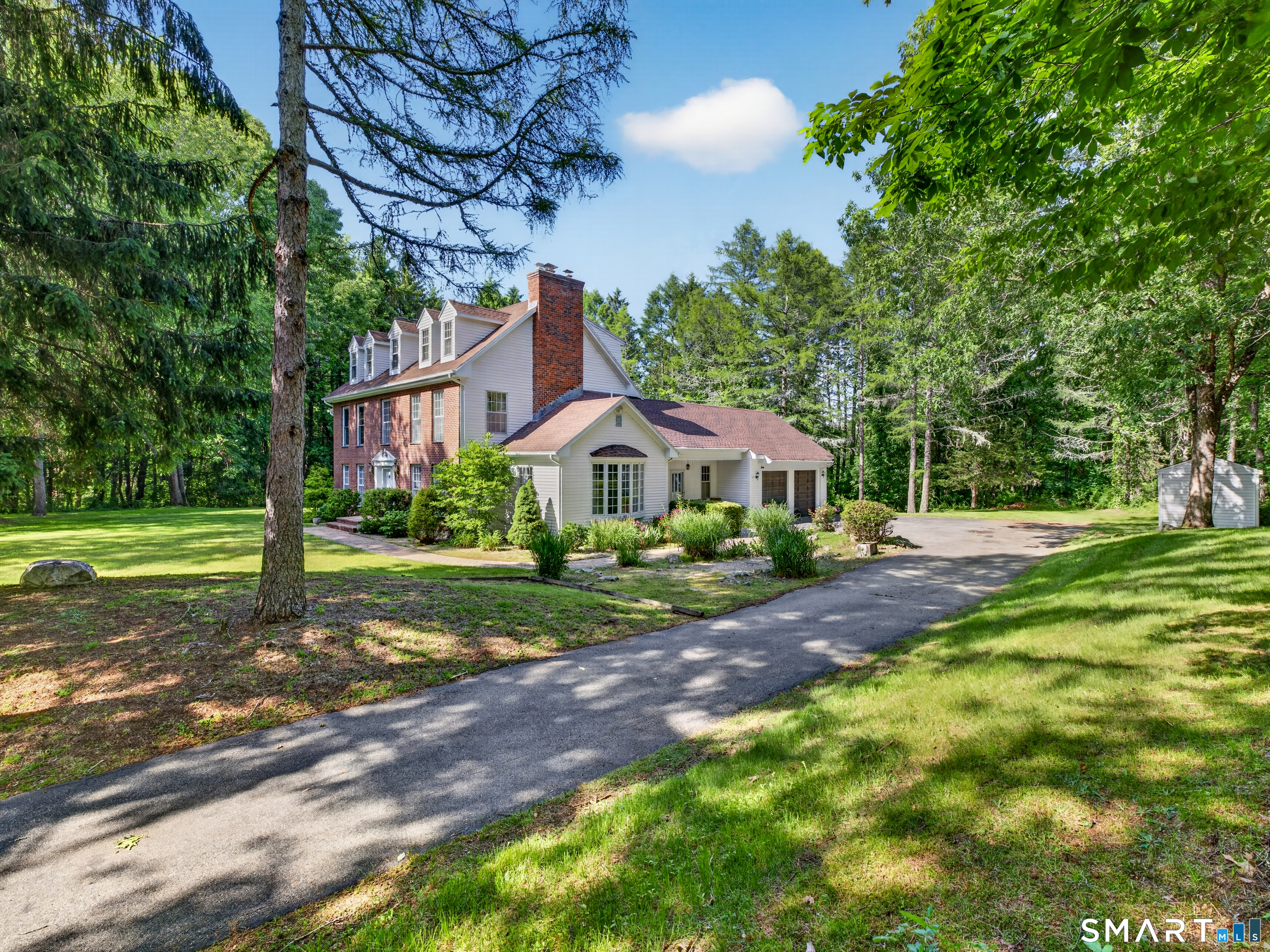 2 Larchwood Lane East Lyme CT 06333