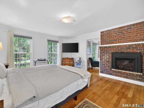 2 Larchwood Lane East Lyme CT 06333