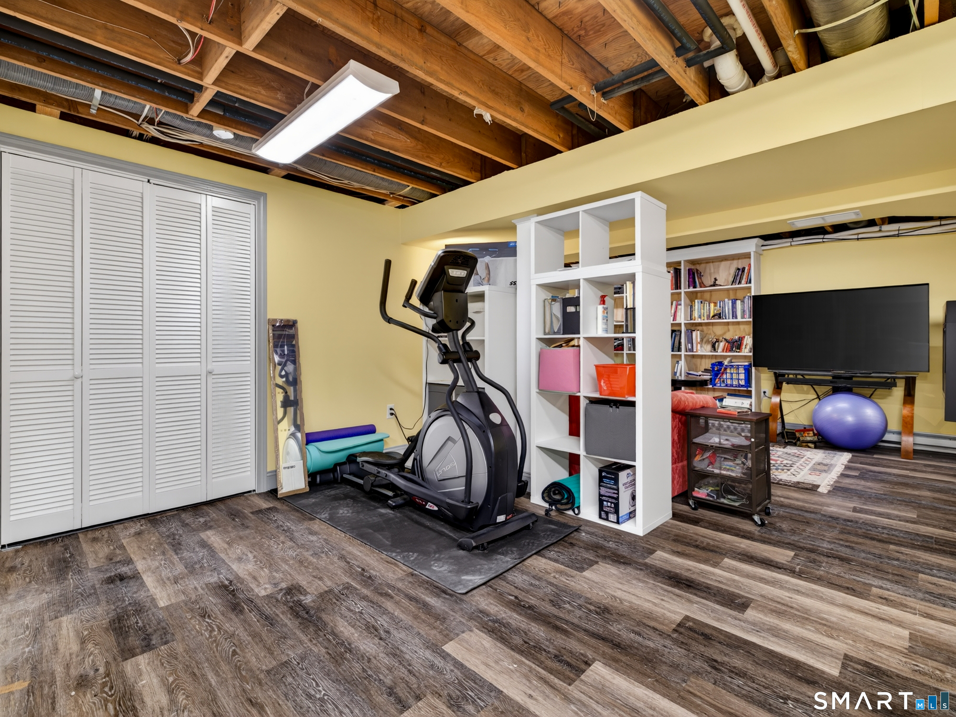 2 Larchwood Lane East Lyme CT 06333