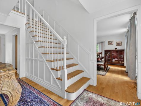 2 Larchwood Lane East Lyme CT 06333