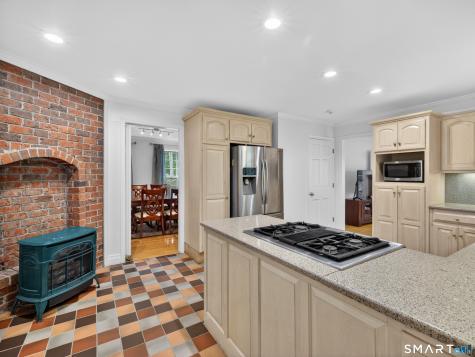 2 Larchwood Lane East Lyme CT 06333