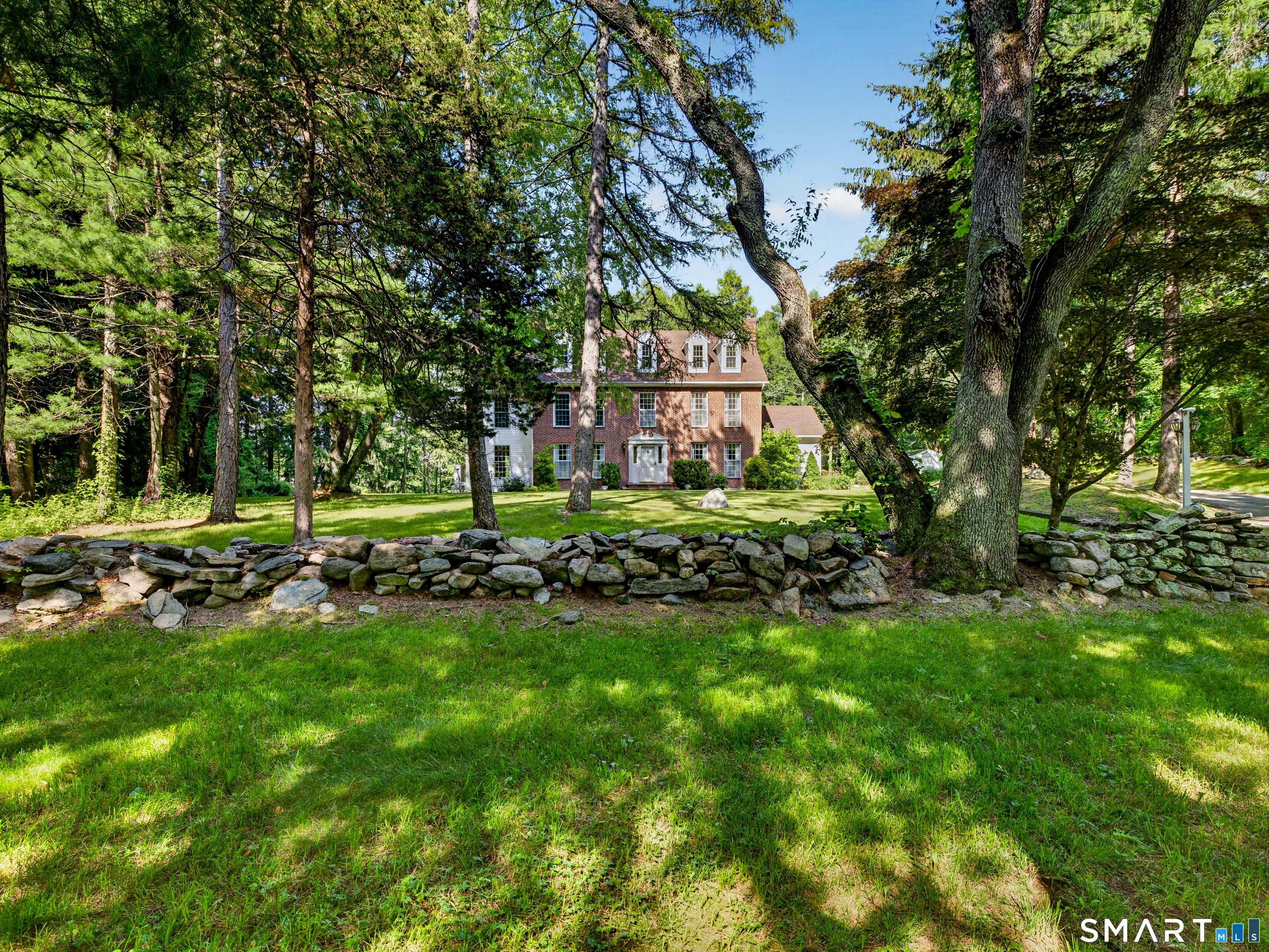 2 Larchwood Lane East Lyme CT 06333