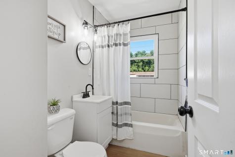 16 Tunnel Hill Court Lisbon CT 06351