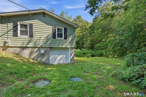 16 Tunnel Hill Court Lisbon CT 06351