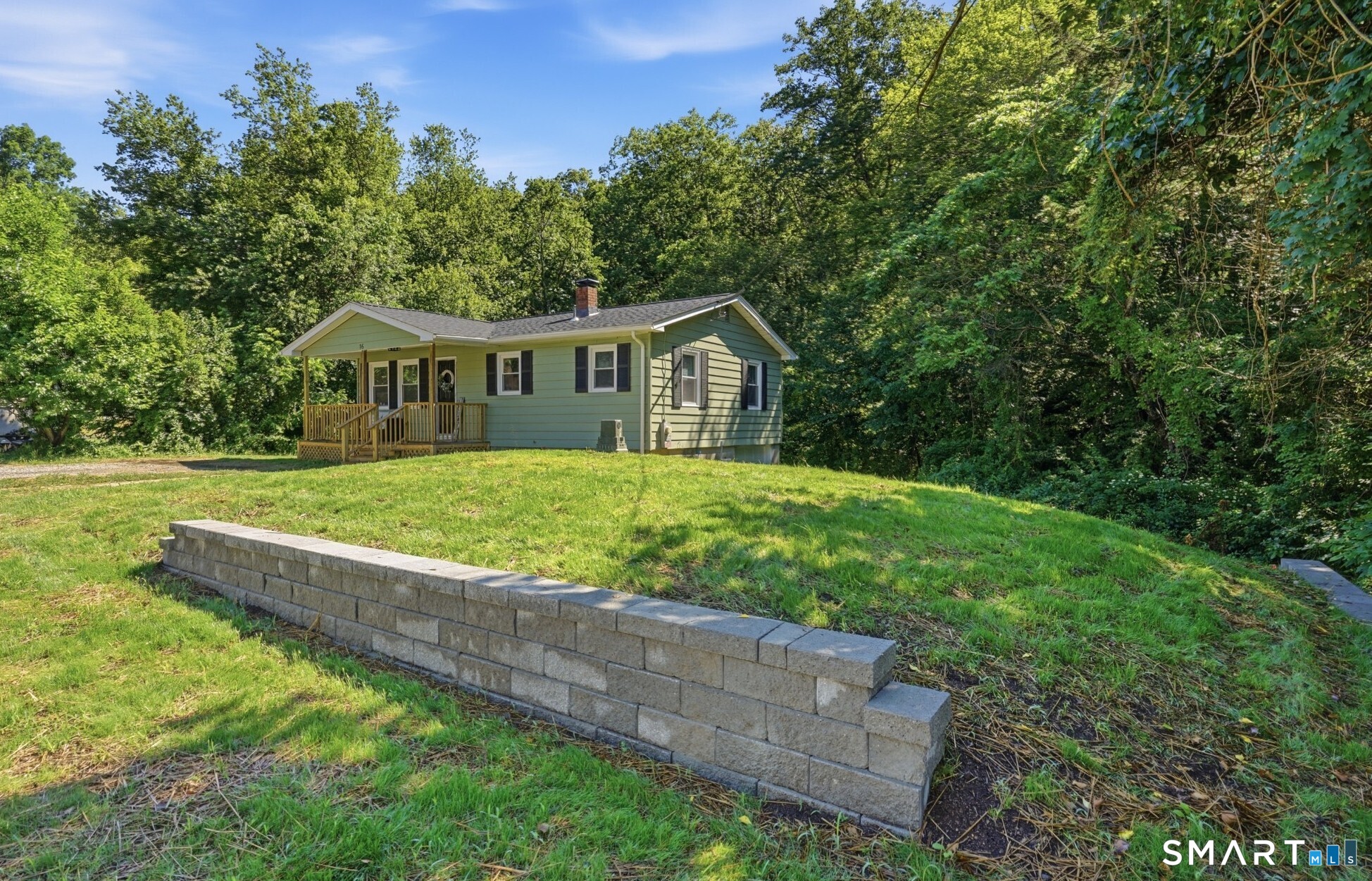 16 Tunnel Hill Court Lisbon CT 06351