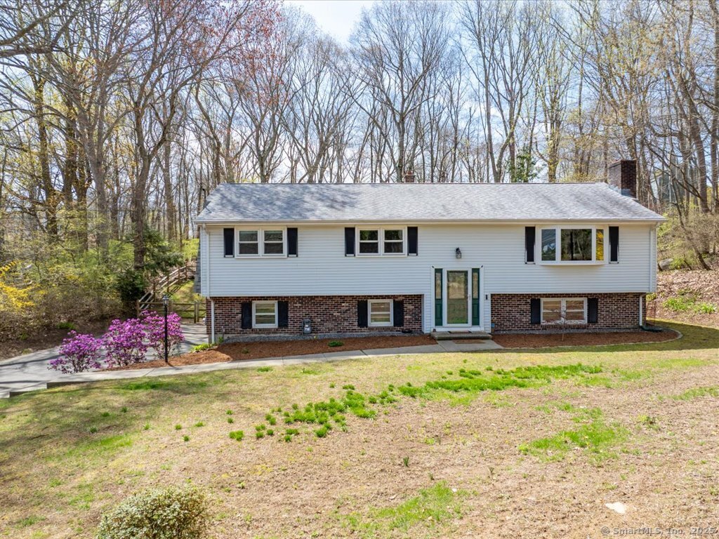 17 Damascus Road Branford CT 06405