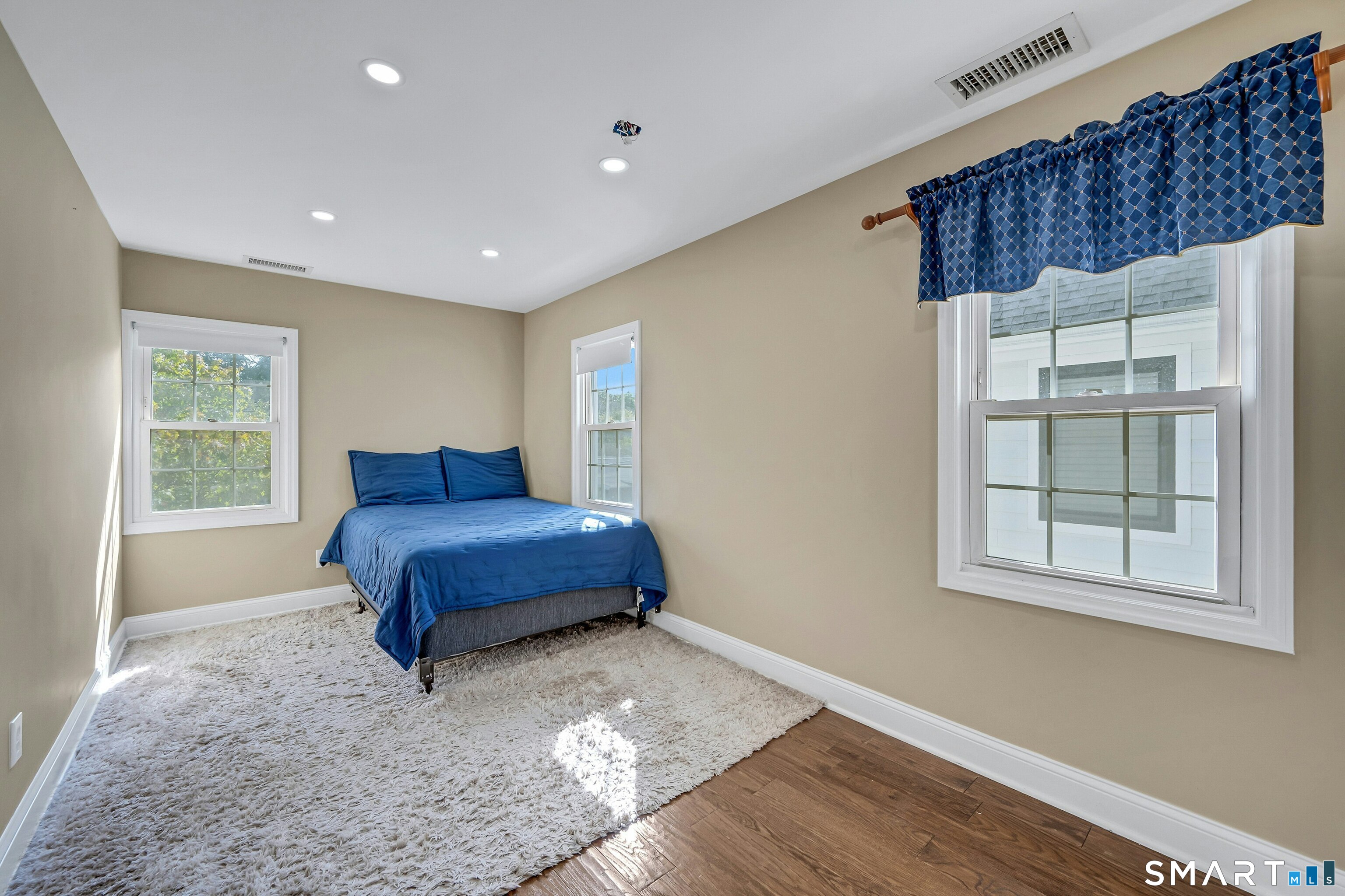 17 Thornhill Road Greenwich CT 06878