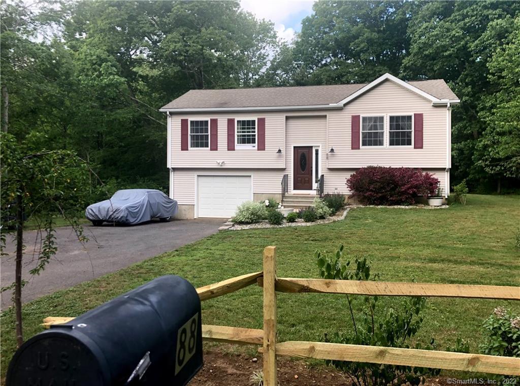 88 Luchon Road Willington CT 06279