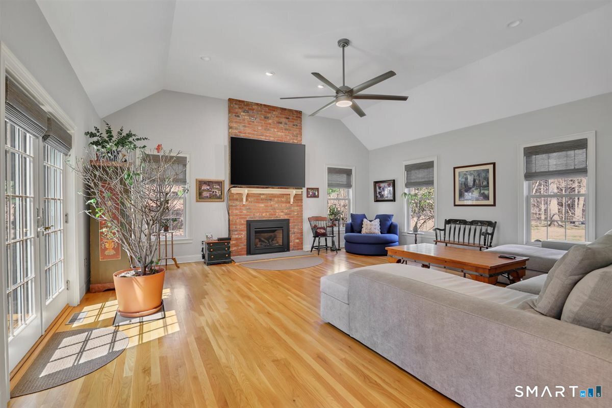 851 South Street Middlebury CT 06762