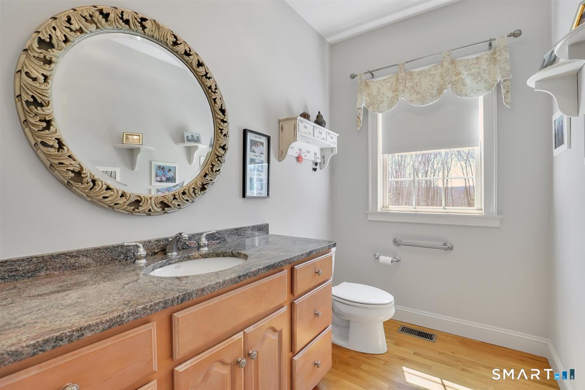 851 South Street Middlebury CT 06762
