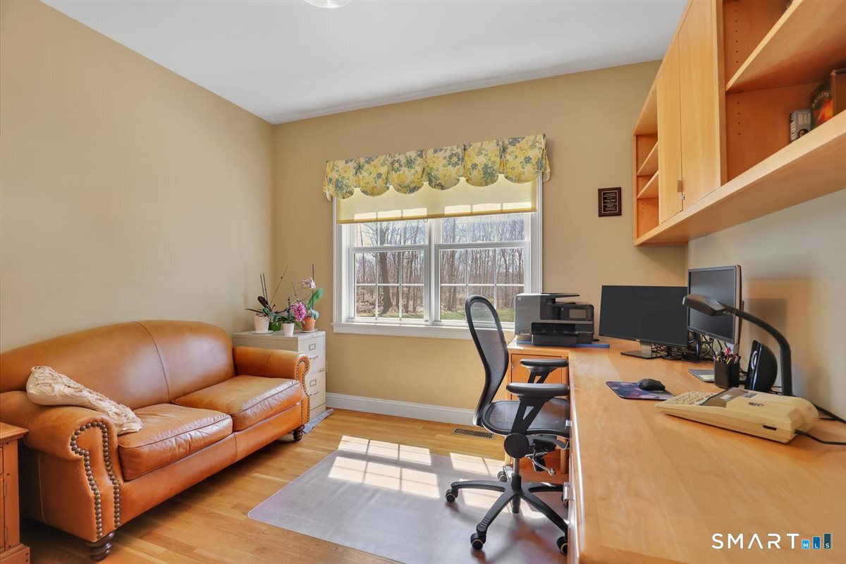 851 South Street Middlebury CT 06762