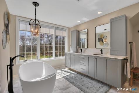 851 South Street Middlebury CT 06762