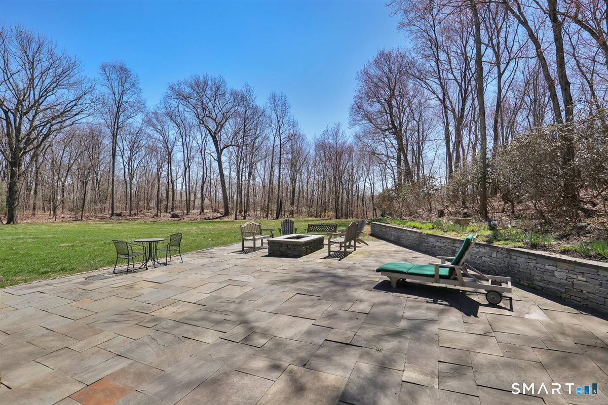851 South Street Middlebury CT 06762
