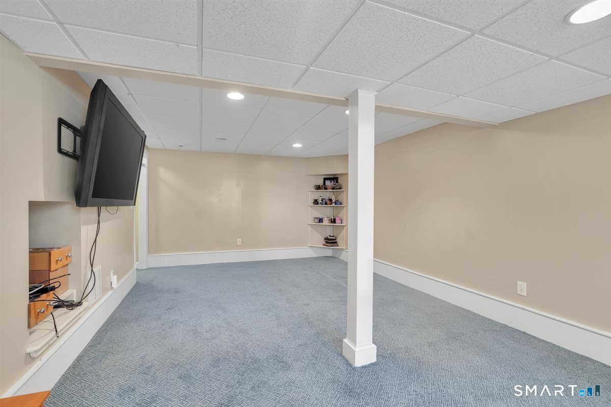 851 South Street Middlebury CT 06762