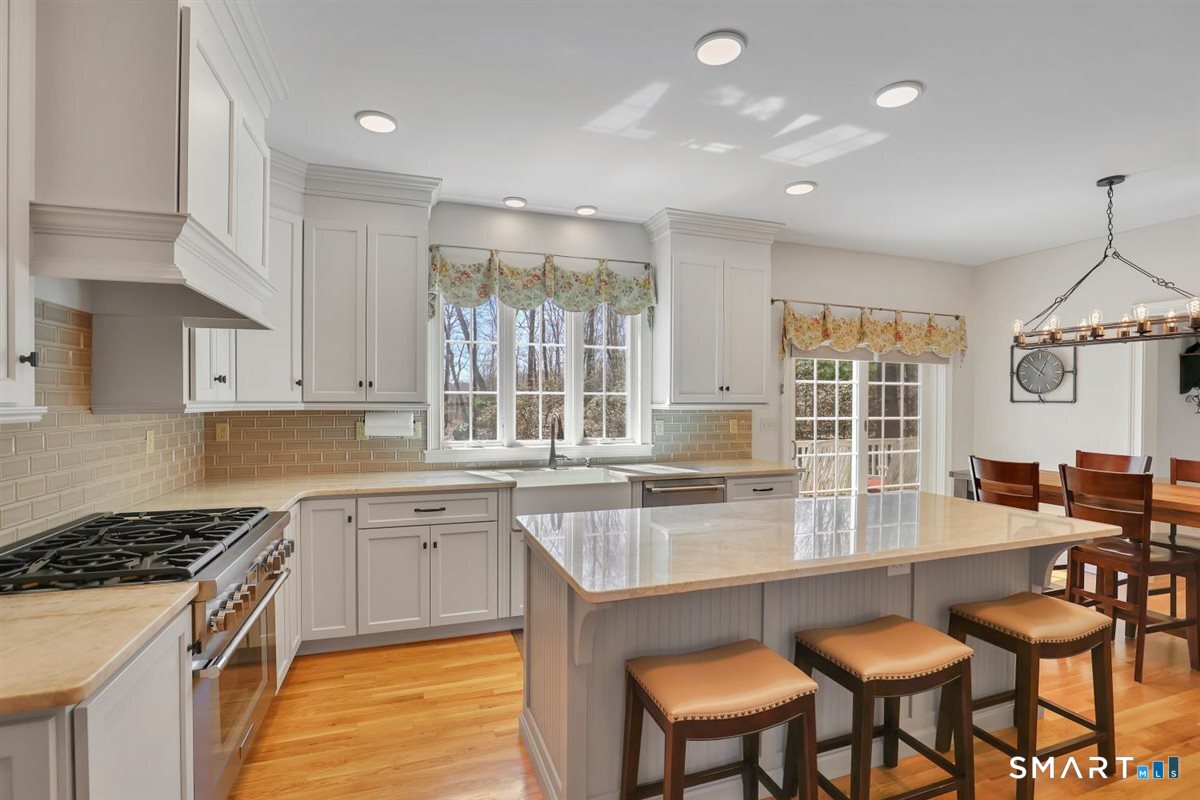 851 South Street Middlebury CT 06762