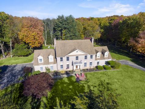 15 Algonquin Lane Easton CT 06612