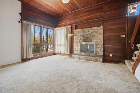 27 Carol Street Danbury CT 06810