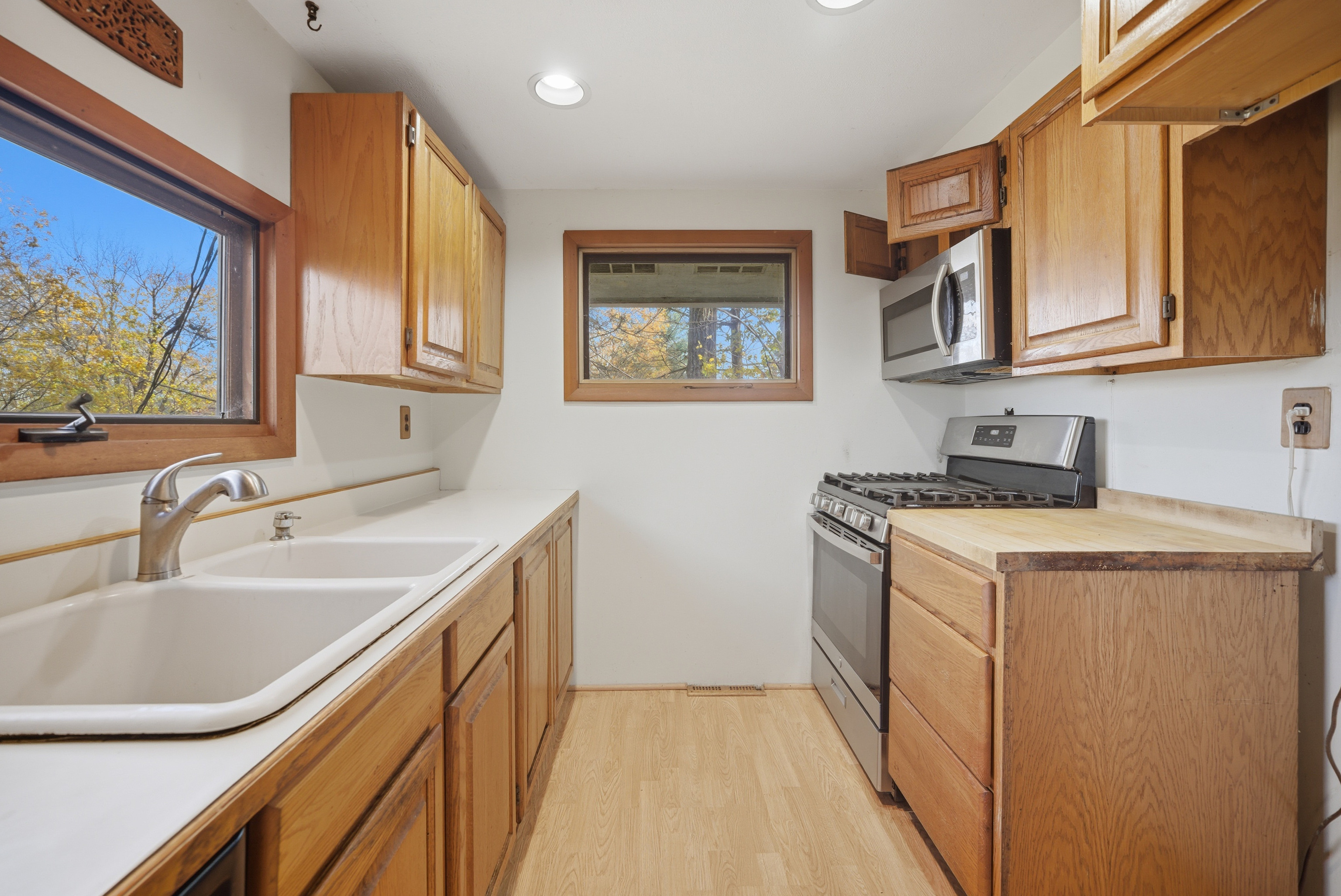 27 Carol Street Danbury CT 06810