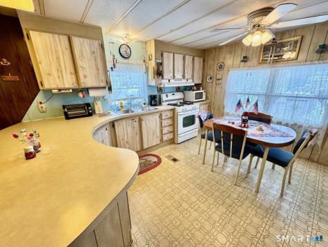 1070 Amity Road Bethany CT 06524