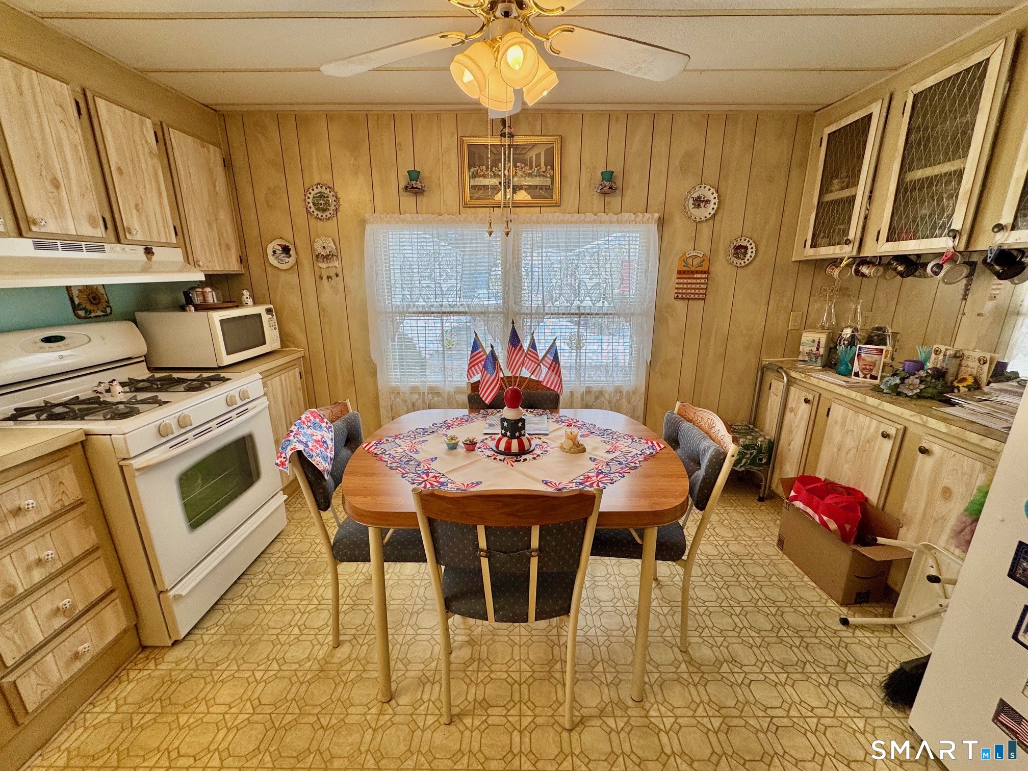 1070 Amity Road Bethany CT 06524