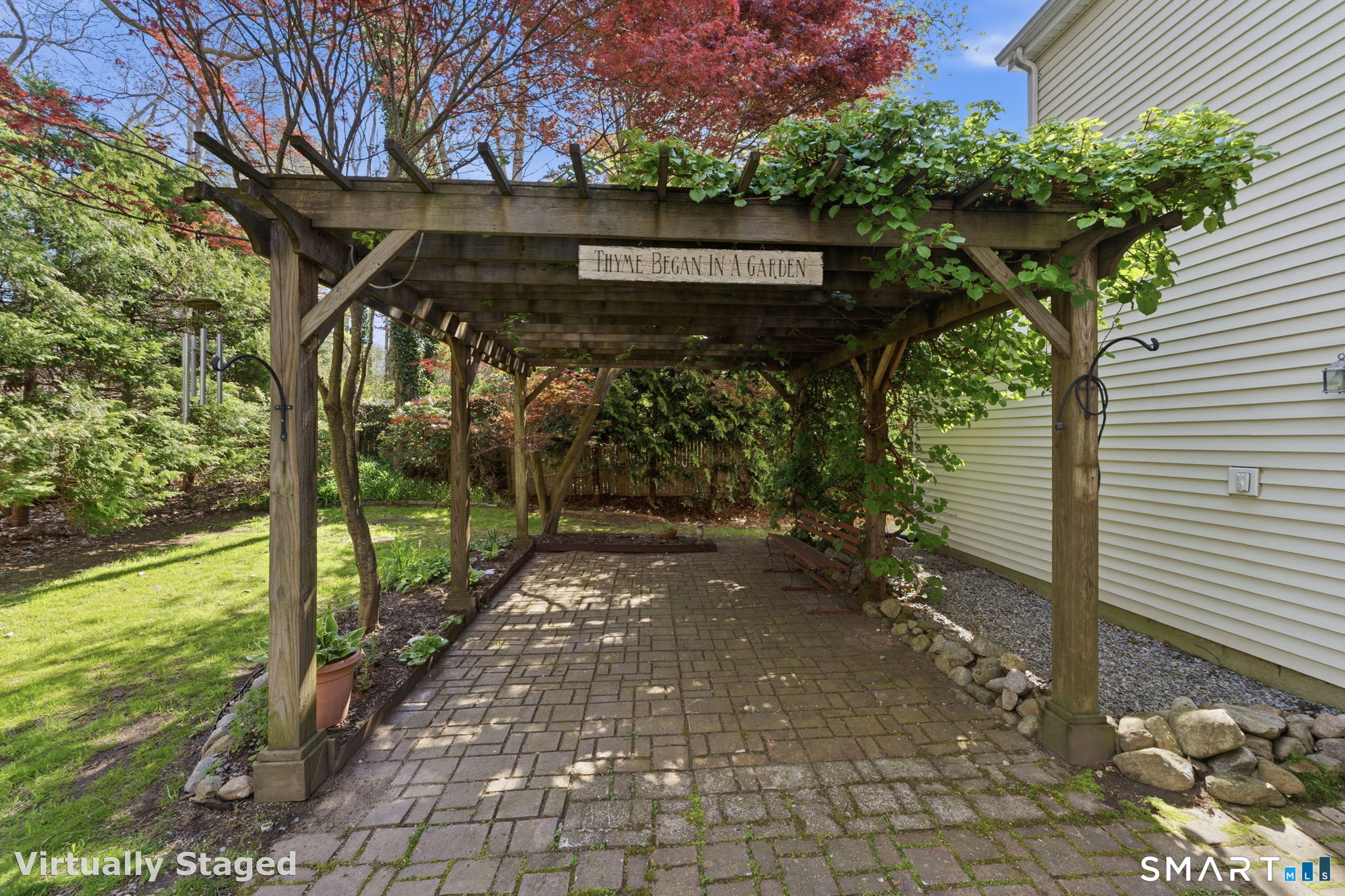 12 Lindros Lane Waterford CT 06385