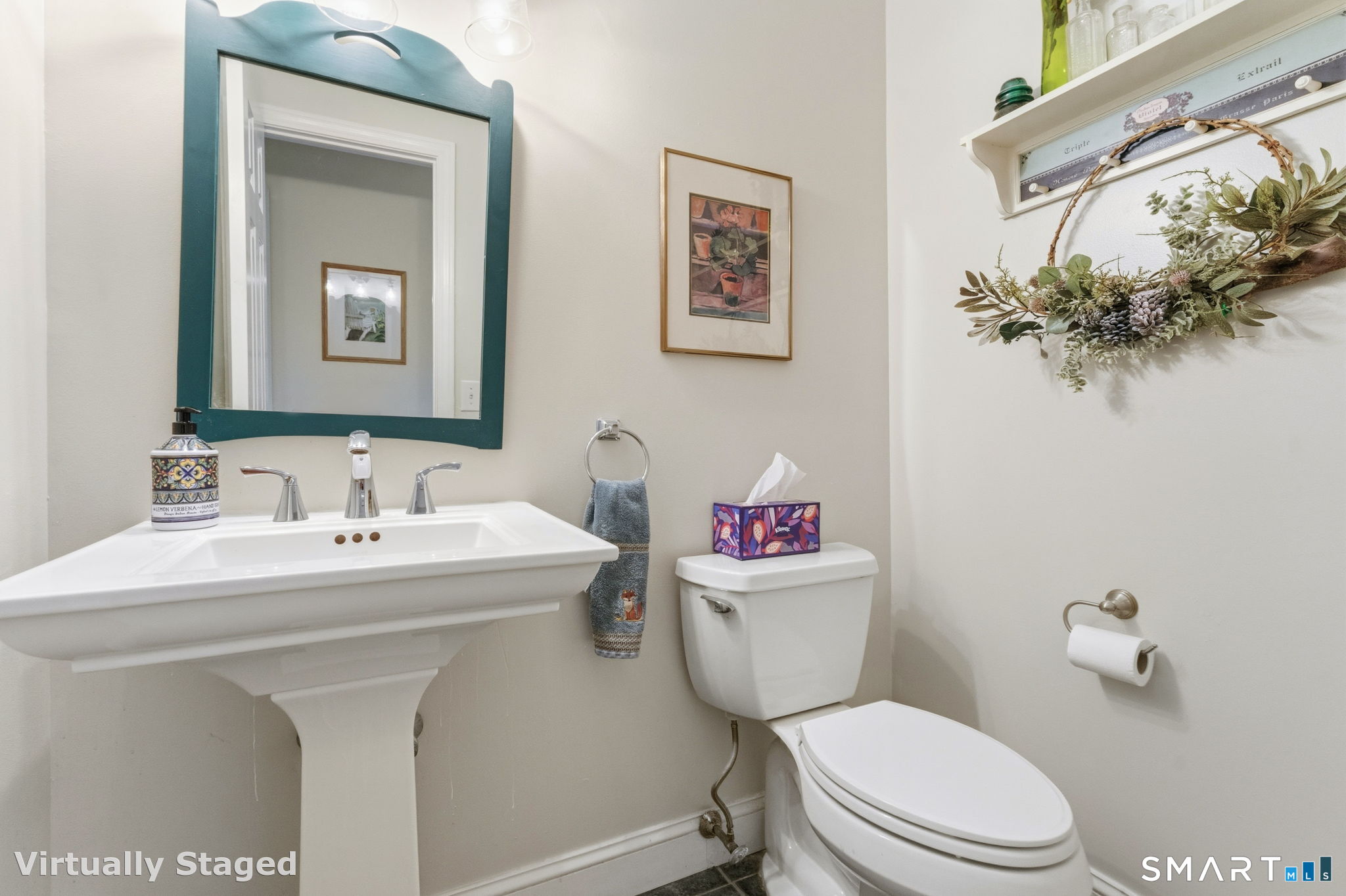 12 Lindros Lane Waterford CT 06385