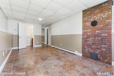 12 Lindros Lane Waterford CT 06385