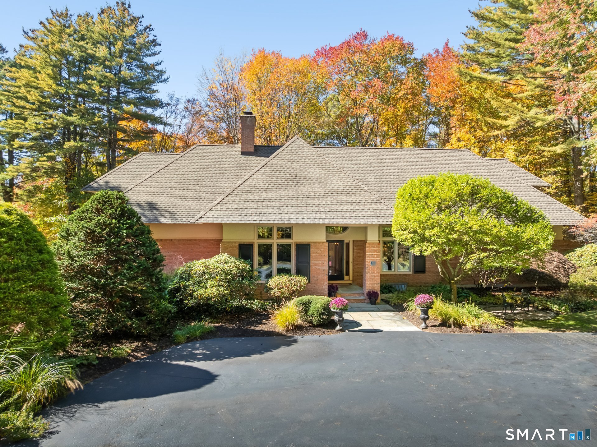 99 Fiddlehead Way Canton CT 06019