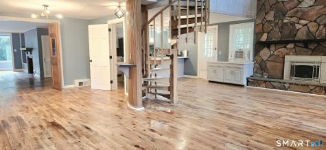 187 West Avon Road Avon CT 06001