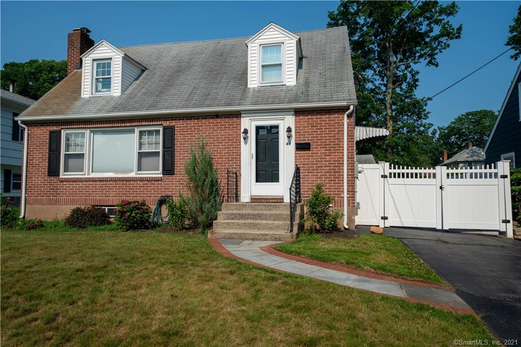 69 Colonial Boulevard West Haven CT 06516