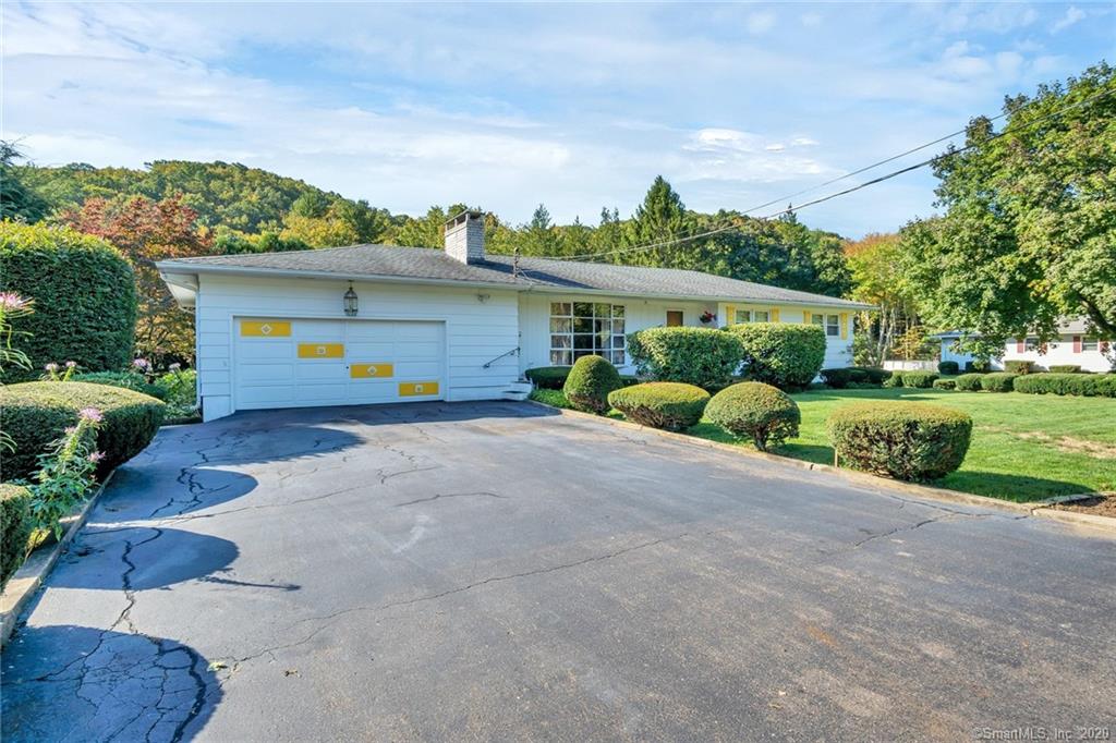 82 Margaret Circle Naugatuck CT 06770