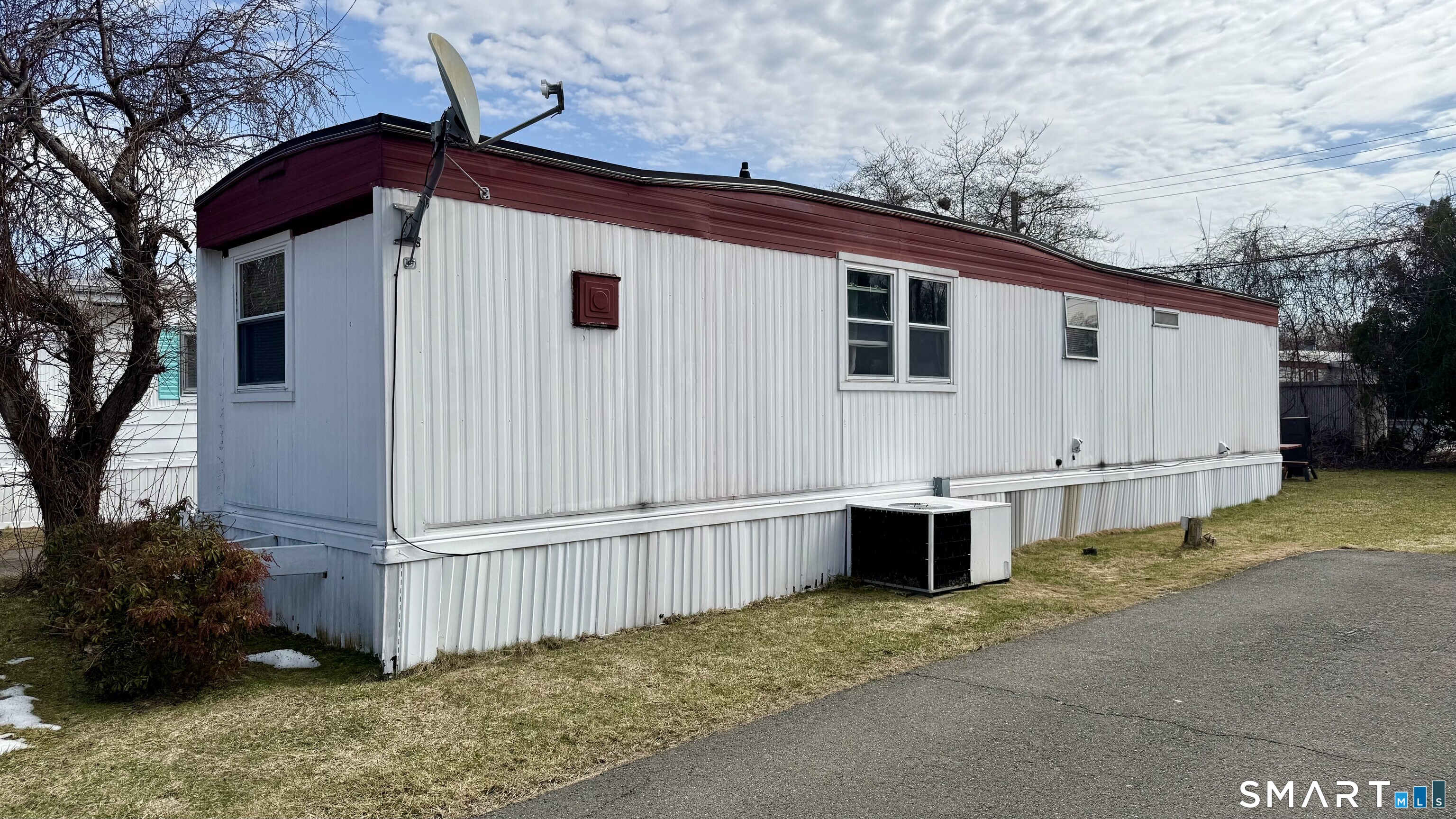 17 Montauk Road East Hartford CT 06118