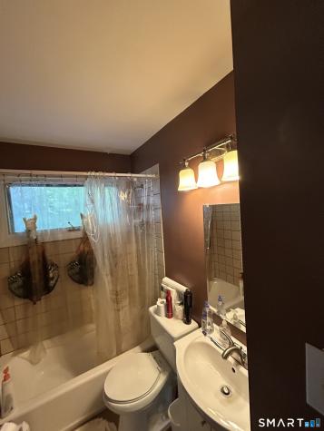 28 Goebel Road Hamden CT 06514