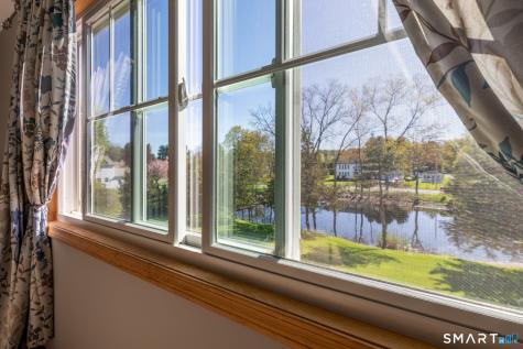 5 Pondside Place Cheshire CT 06410