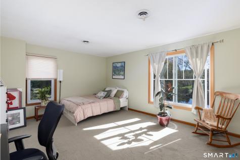 5 Pondside Place Cheshire CT 06410