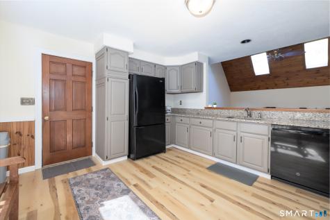 5 Pondside Place Cheshire CT 06410