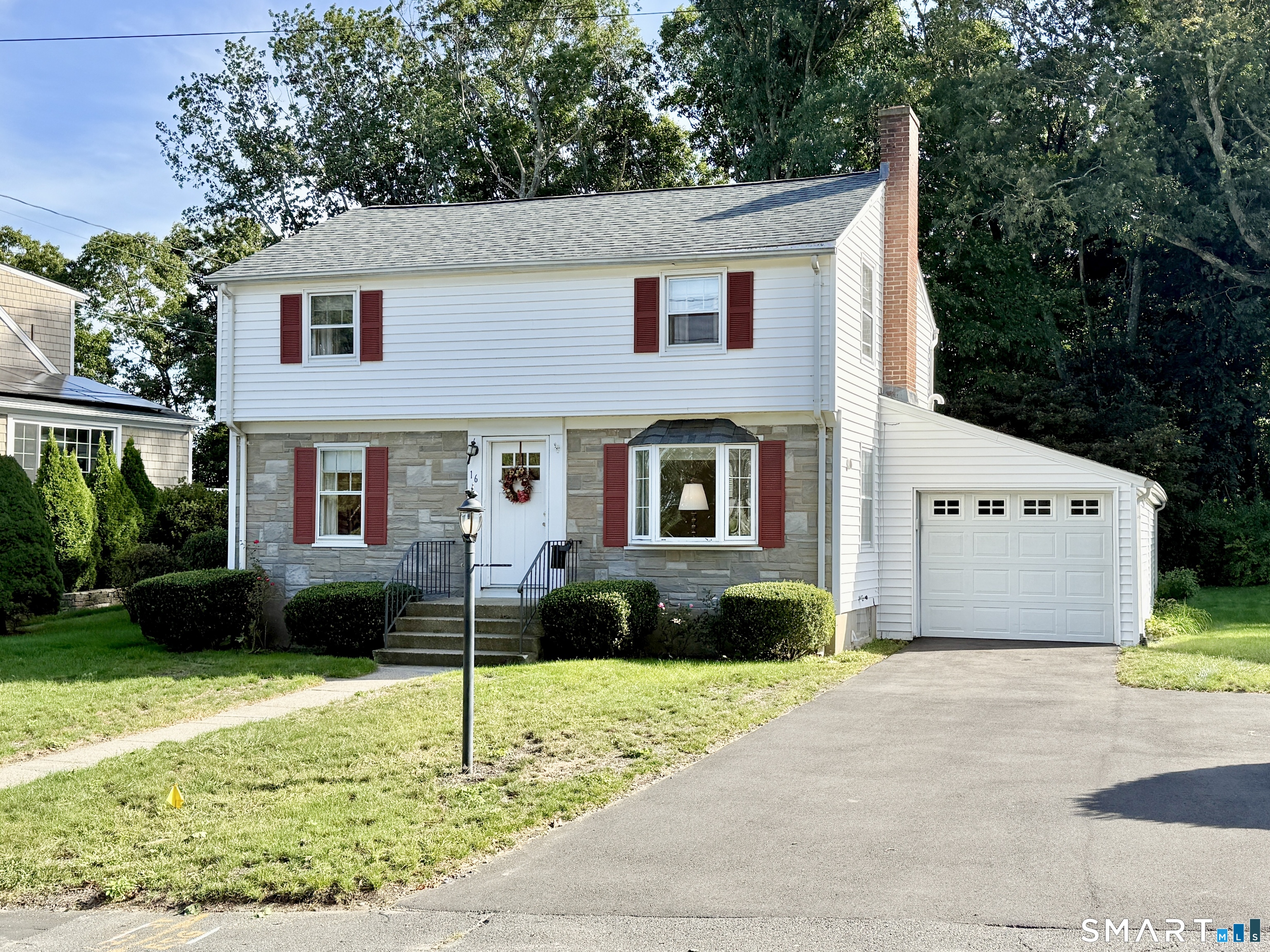 16 Aron Avenue Waterbury CT 06708