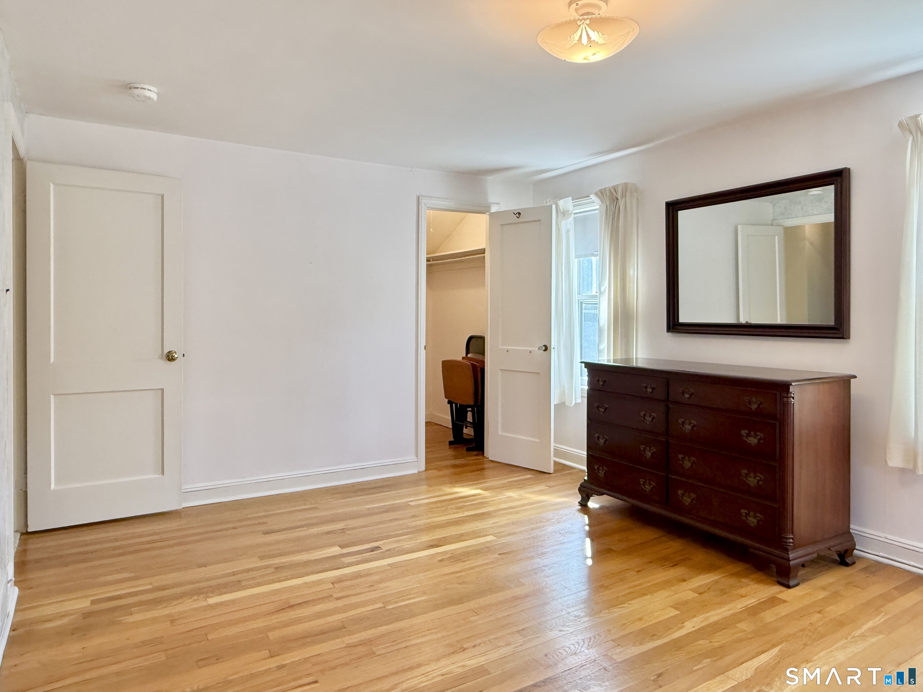 16 Aron Avenue Waterbury CT 06708