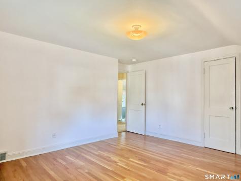 16 Aron Avenue Waterbury CT 06708