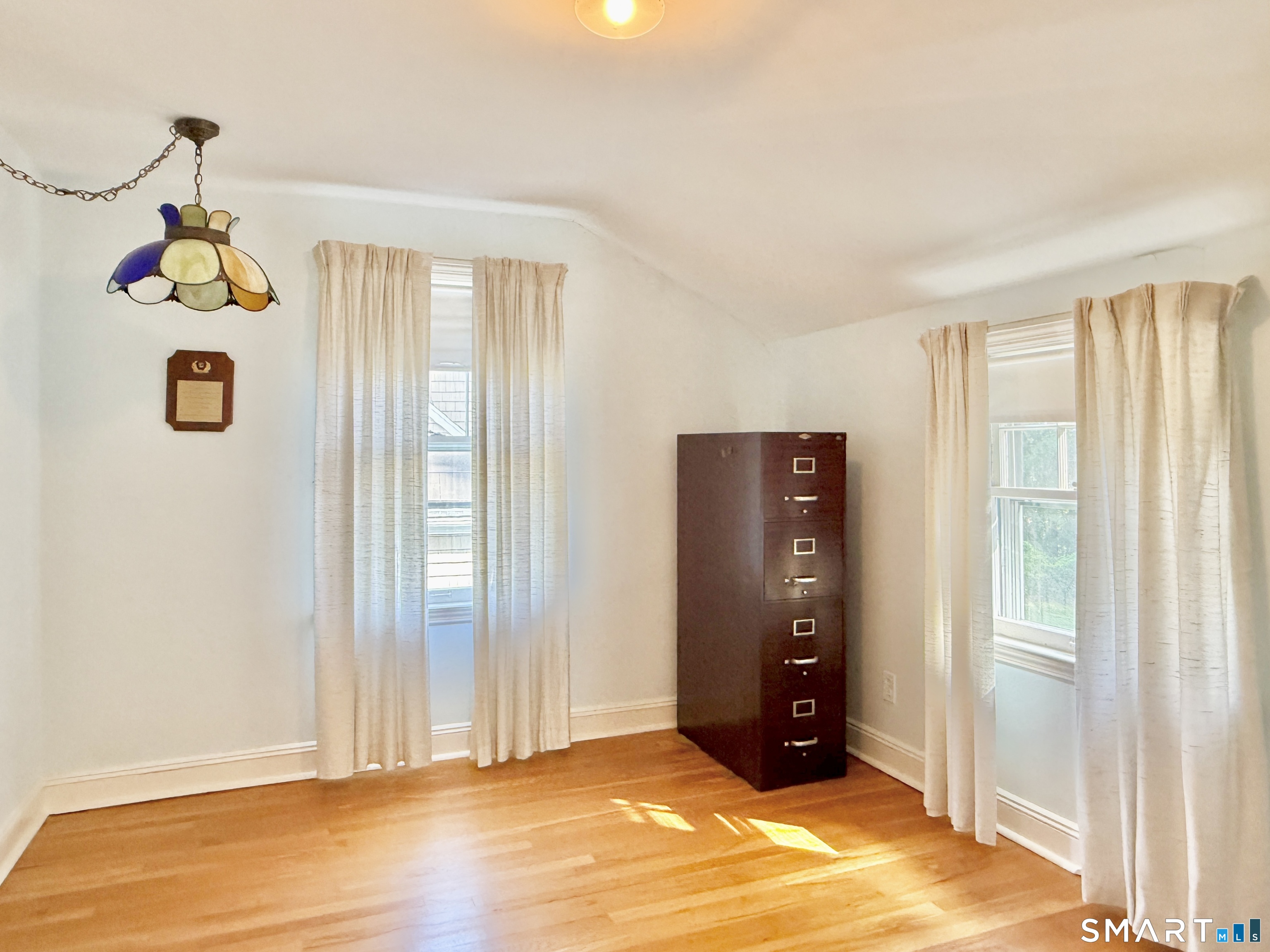 16 Aron Avenue Waterbury CT 06708