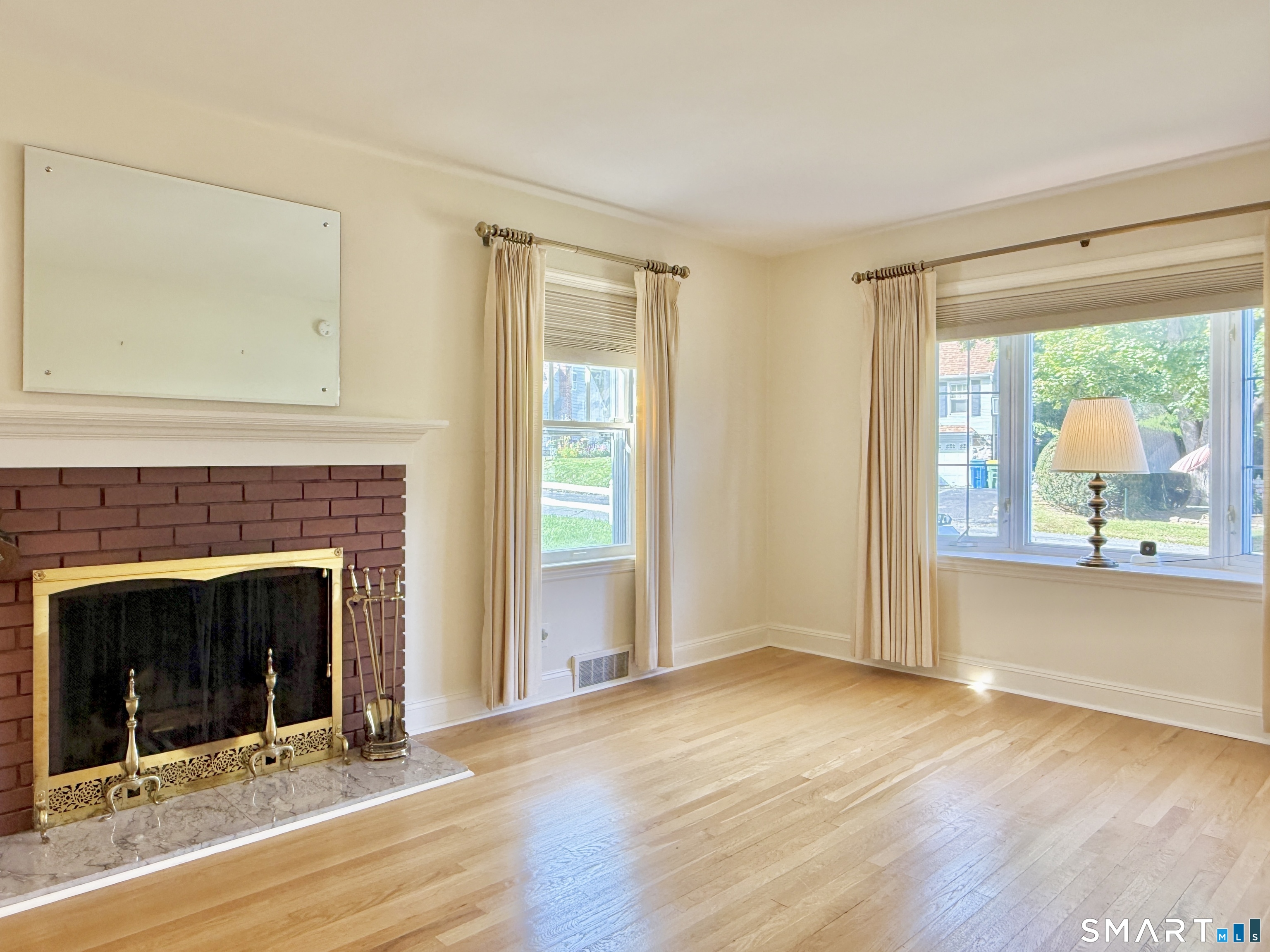 16 Aron Avenue Waterbury CT 06708