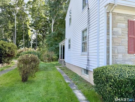 16 Aron Avenue Waterbury CT 06708