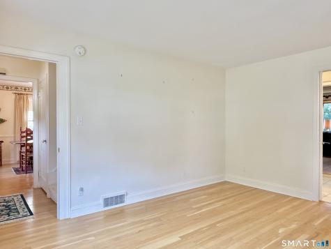 16 Aron Avenue Waterbury CT 06708