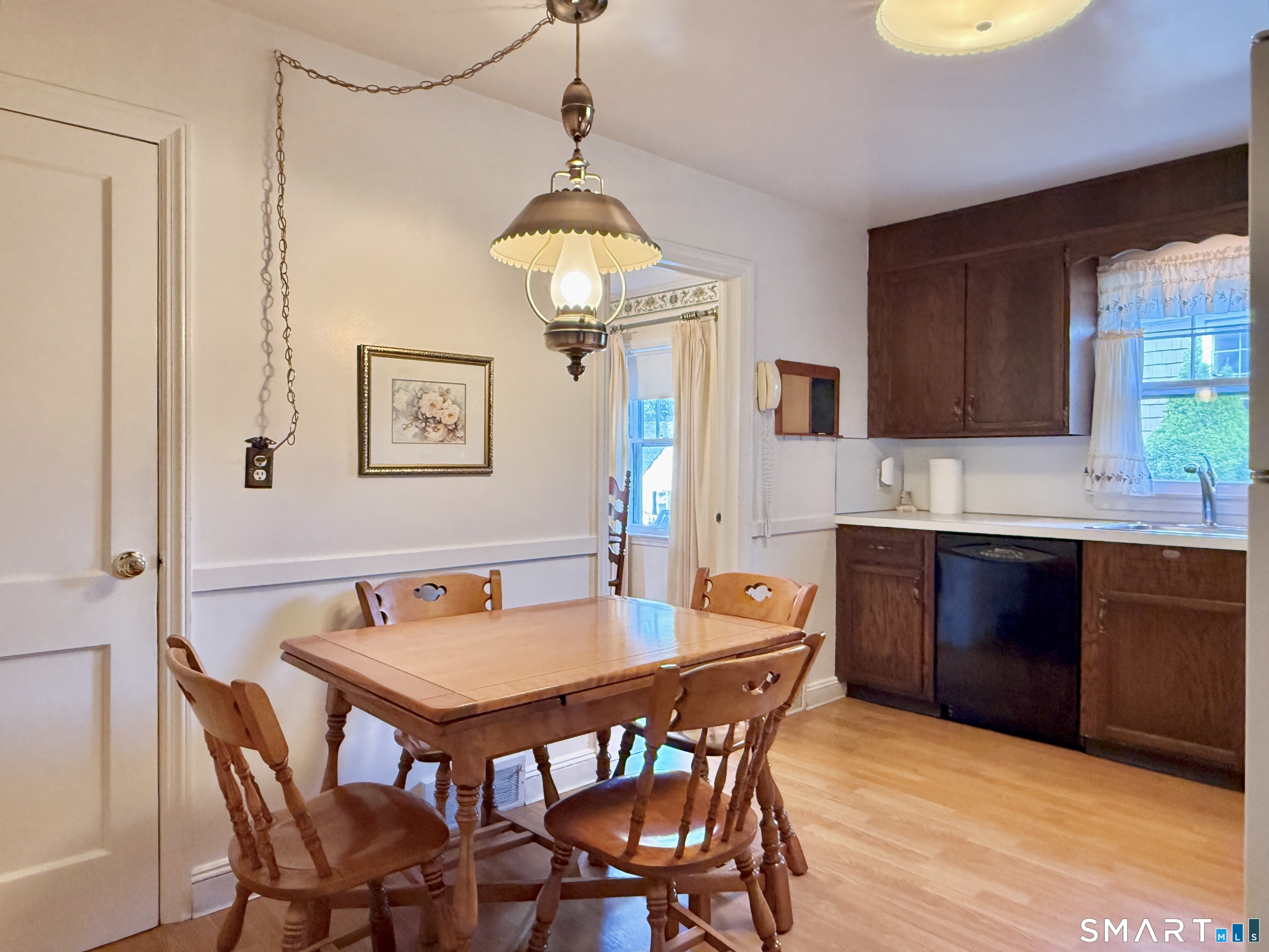16 Aron Avenue Waterbury CT 06708